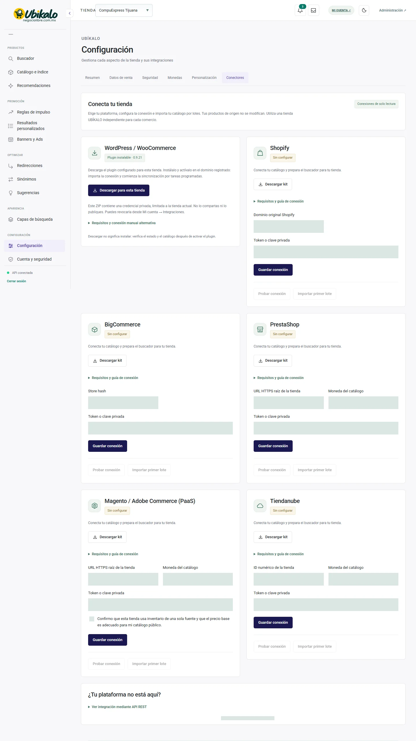 Pantalla real del panel: Configuración · Conectores. Campos privados ocultos.